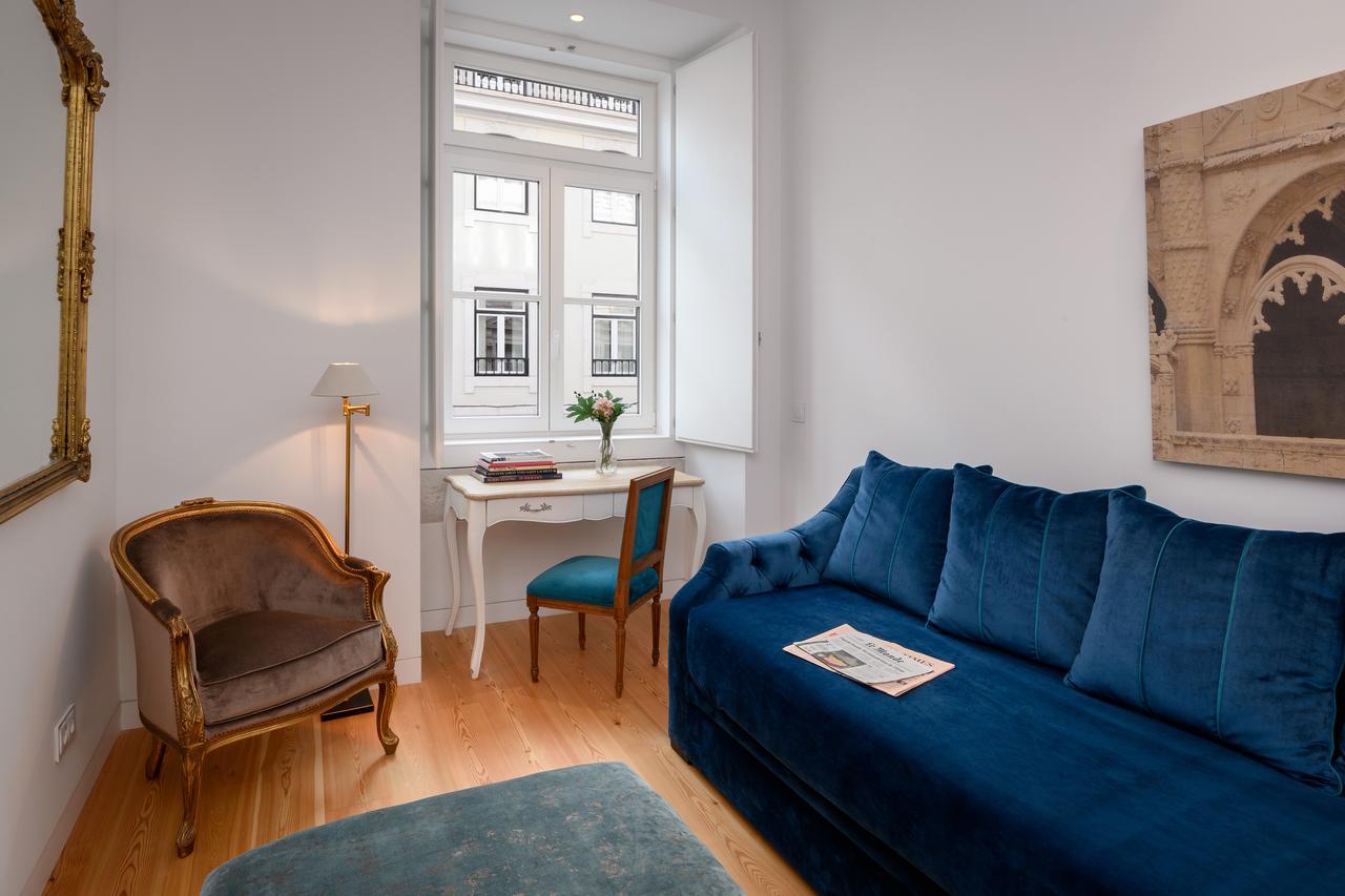 Superior One-Bedroom Apartment